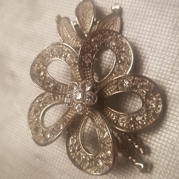 Vintage Floral Rhinestone Brooch - Picture 2 of 3